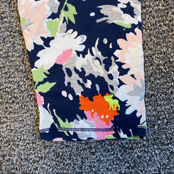 Abercrombie and Fitch Cropped Leggings - Picture 3 of 3